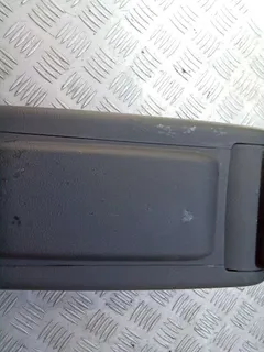 Подлокотник Audi A6, 2006 г.
