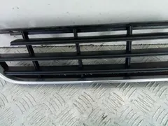 Заглушка (решетка) в бампер передний Volkswagen Passat, 2010 г.