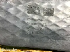 Заглушка (решетка) в бампер передний Volkswagen Polo, 2000 г.