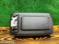 Подлокотник Audi A6, 2005 г.