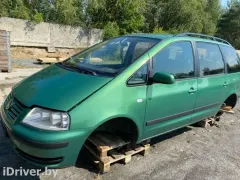 Стекло двери передней левой Volkswagen Sharan, 2003 г.
