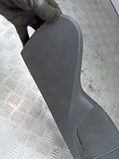 Пластик салазок сиденья Volkswagen Passat, 2011 г.