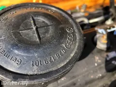 Маслоотделитель (сапун) Audi 80, 1992 г.
