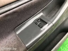 Кнопка стеклоподъемника переднего левого Audi A4, 1999 г.
