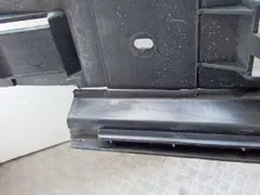 Кронштейн крепления бампера заднего Volkswagen Phaeton, 2002 г.
