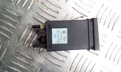 Кнопка подогрева заднего стекла Volkswagen Passat, 1998 г.