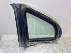Стекло кузовное боковое правое Volkswagen Passat, 2003 г.