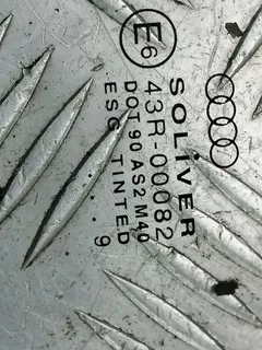 Стекло двери передней левой Audi A6, 2000 г.