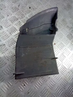 Воздуховод Audi A8, 2005 г.