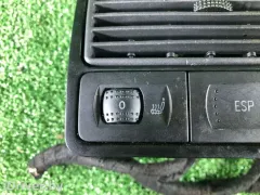 Кнопка подогрева сидений Volkswagen Golf, 2004 г.