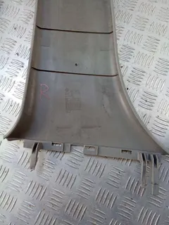 Обшивка стойки центральной правой Volkswagen Passat, 2002 г.