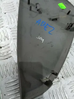 Накладка декоративная на торпедо Audi A4, 2004 г.