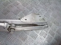 Петля крышки багажника Volkswagen Phaeton, 2005 г.