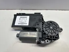 Моторчик стеклоподъемника задний правый Volkswagen Touareg, 2004 г.