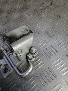 Петля двери задней левой Volkswagen Passat, 2007 г.