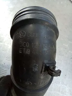 Патрубок воздушного фильтра Volkswagen Passat, 2012 г.