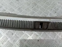 Накладка внутренняя на заднюю панель кузова Audi A4, 2004 г.
