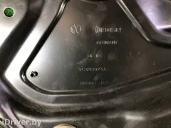Стеклоподъемник электрический задний левый Volkswagen Passat, 2005 г.