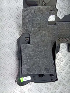 Накладка декоративная на торпедо Audi A4, 2009 г.