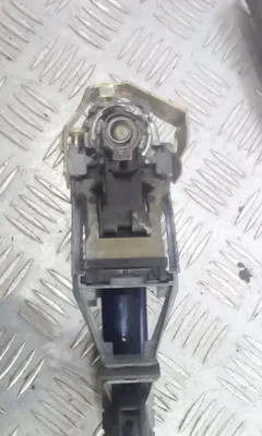 Ручка наружная передняя левая Volkswagen Passat, 2004 г.