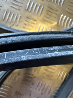 Уплотнитель двери передней правой Audi A8, 2005 г.
