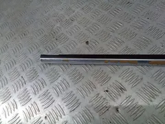 Молдинг стекла двери задней правой наружный Volkswagen Passat, 2001 г.