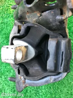 Подушка крепления КПП Volkswagen Passat, 2003 г.