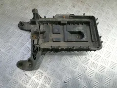 Полка аккумулятора Volkswagen Passat, 2011 г.