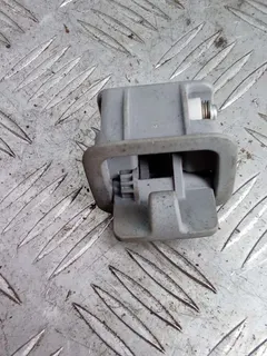 Крючок для одежды Audi A8, 2005 г.