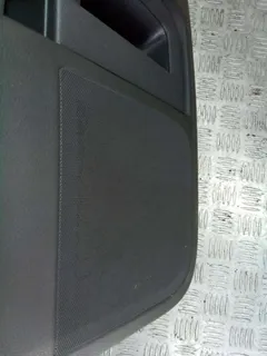 Обшивка двери задней левой (дверная карта) Volkswagen Touareg, 2008 г.
