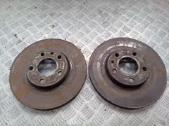 Диск тормозной передний Volkswagen Passat, 2004 г.