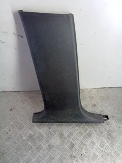 Обшивка стойки центральной левой Audi A4, 2003 г.
