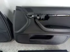 Обшивка двери (дверная карта) комплект Audi A4, 2005 г.