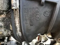 Патрубок воздушного фильтра Audi A8, 2002 г.