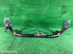 Усилитель бампера переднего Volkswagen Passat, 2002 г.