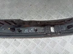 Накладка внутренняя на заднюю панель кузова Audi A4, 2006 г.