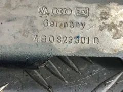 Петля капота левая Audi A6, 2000 г.