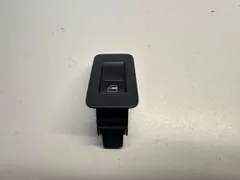 Кнопка стеклоподъемника переднего левого Volkswagen Touareg, 2007 г.