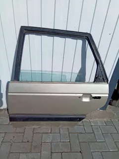 Дверь задняя левая Volkswagen Passat, 1990 г.