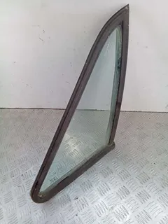 Стекло кузовное боковое правое Volkswagen Passat, 1989 г.