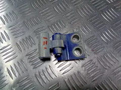 Петля двери передней правой Volkswagen Transporter, 2001 г.