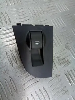 Кнопка стеклоподъемника Audi A6, 2004 г.