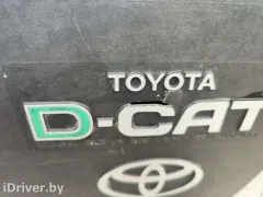 Декоративная крышка двигателя Toyota Avensis, 2005 г.