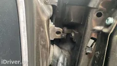 Петля двери передней правой Audi A4, 1999 г.