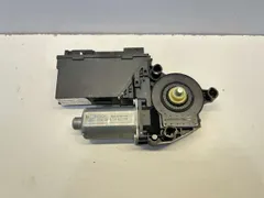 Моторчик стеклоподъемника передний правый Volkswagen Touareg, 2004 г.