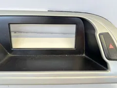 Накладка декоративная на торпедо Audi A4, 2012 г.