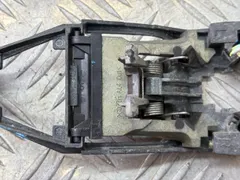 Скелет ручки наружной передней левой Volkswagen Passat, 1999 г.
