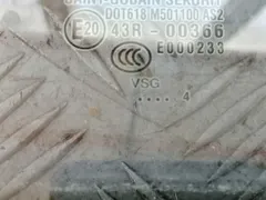 Стекло двери задней левой Audi A8, 2005 г.