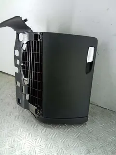 Бардачок Audi A4, 2010 г.