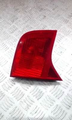 Фонарь крышки багажника левый Audi A4, 2005 г.
